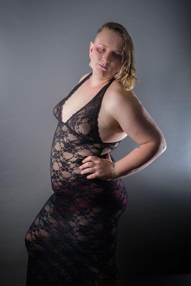 Curvy Trans Sex-Witch for Sensual Fun